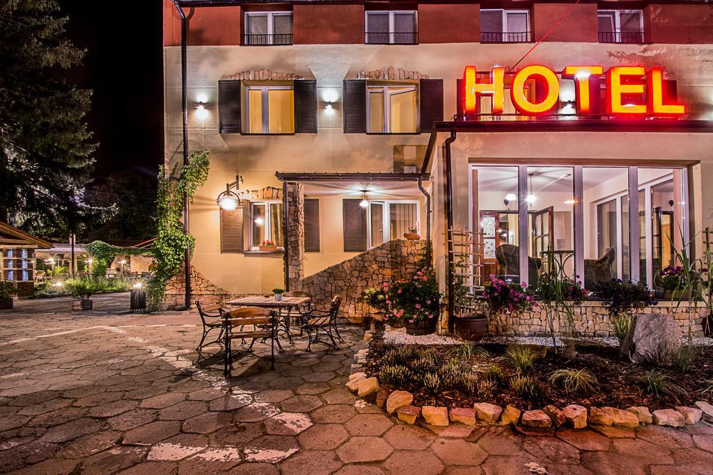 Zloty Lin Hotel